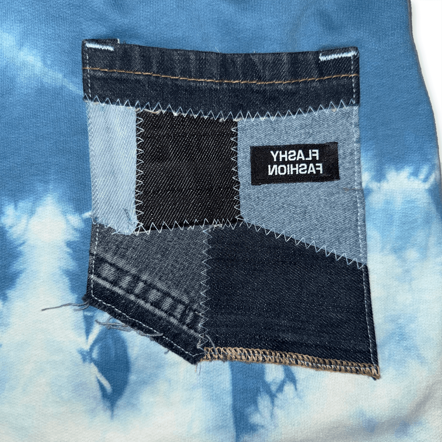 Flashy Lab 002: Abstract Waves LE Shorts