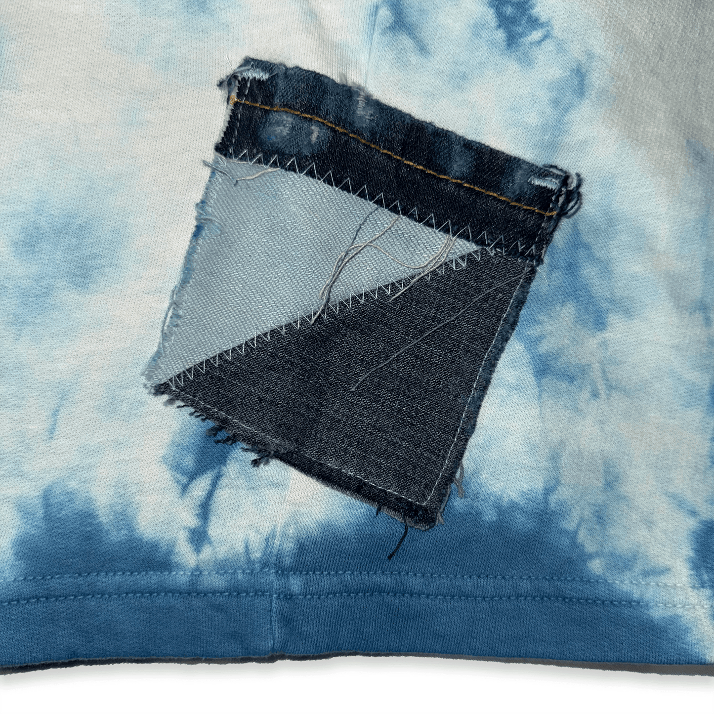 Flashy Lab 002: Abstract Waves LE Shorts